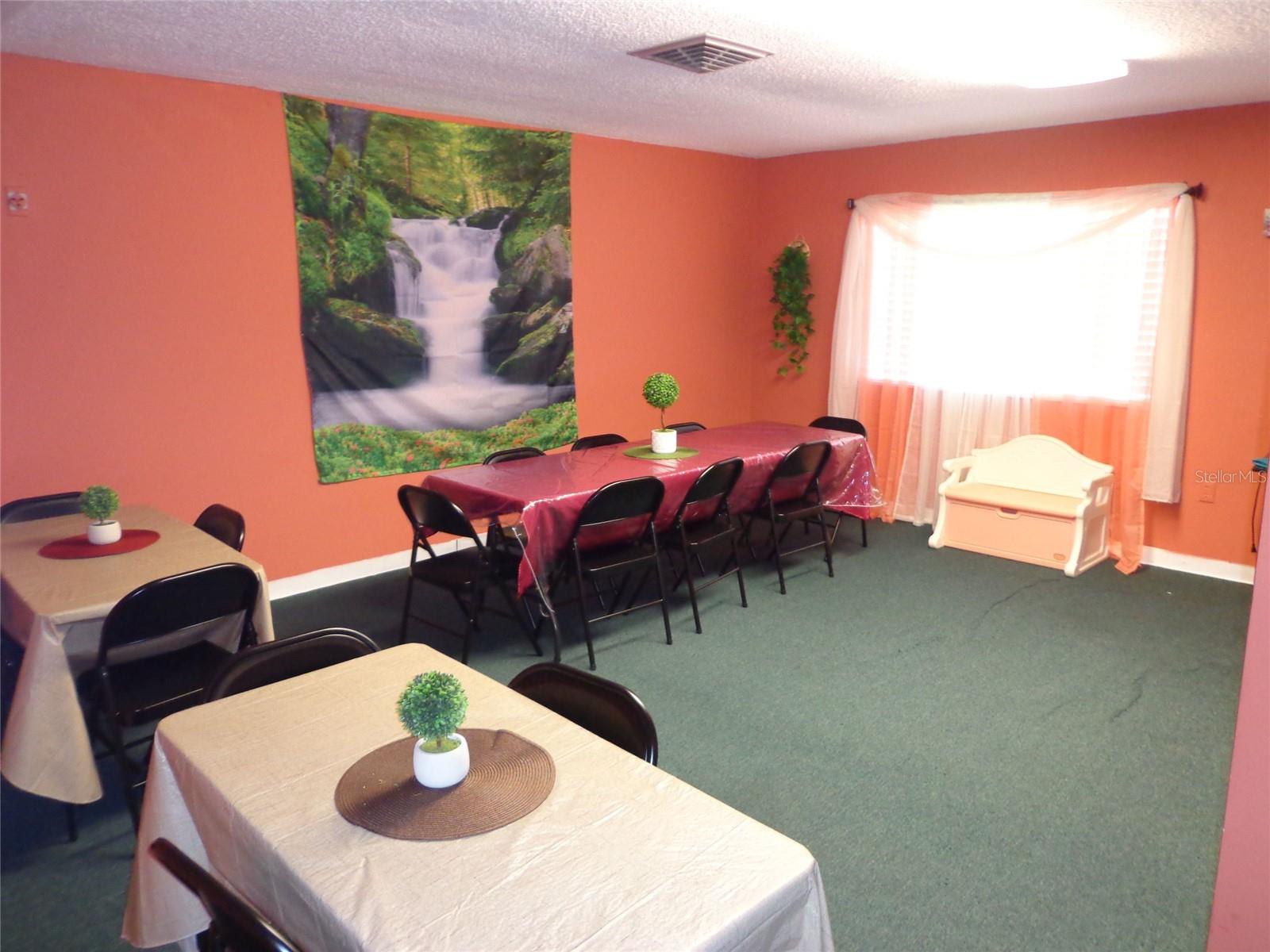 1904 W WATERS AVE, TAMPA, FL, 33603