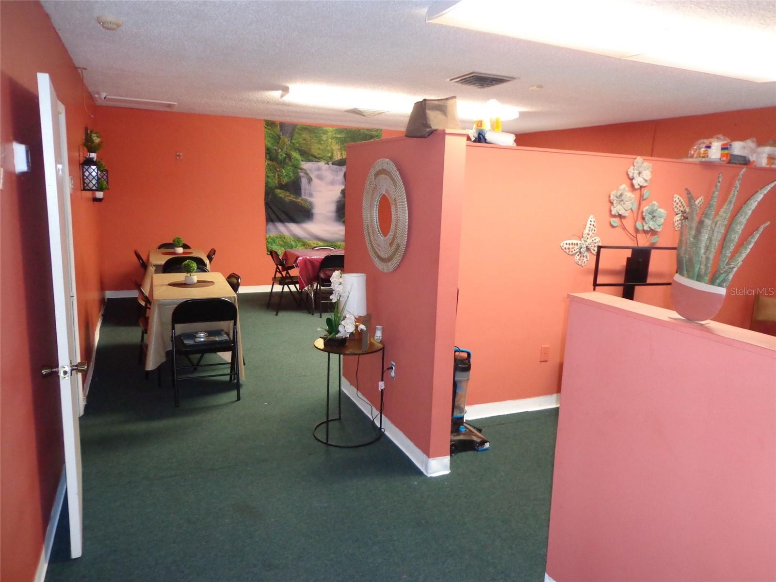 1904 W WATERS AVE, TAMPA, FL, 33603