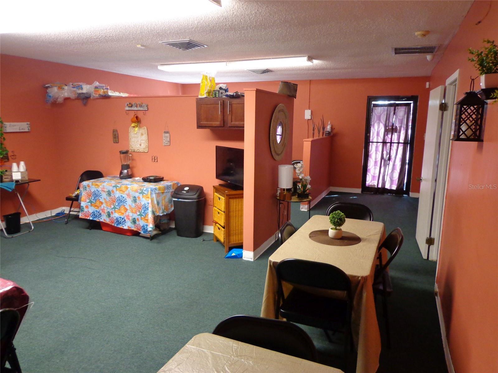 1904 W WATERS AVE, TAMPA, FL, 33603