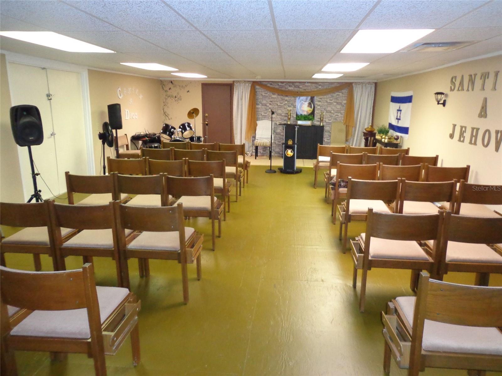 1904 W WATERS AVE, TAMPA, FL, 33603