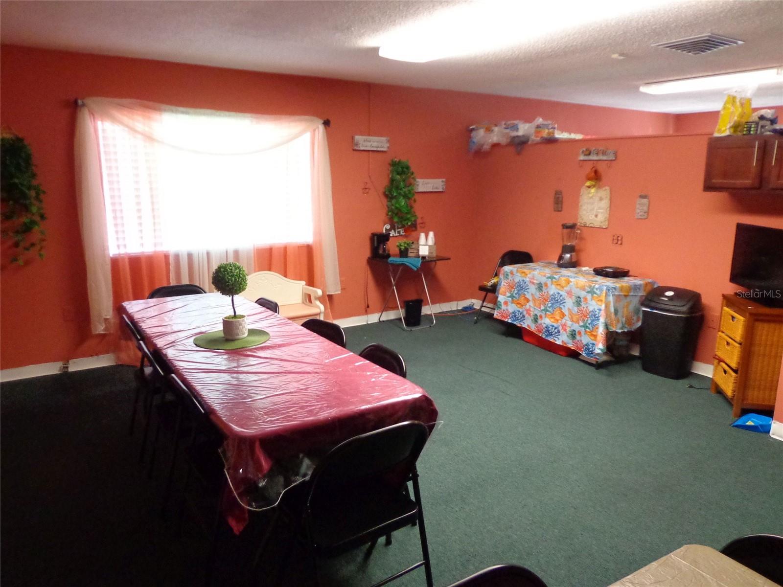 1904 W WATERS AVE, TAMPA, FL, 33603