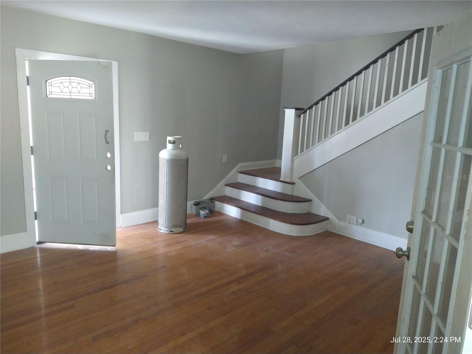 909 and 911 WEST HILLSBOROUGH AVE, TAMPA, FL, 33604