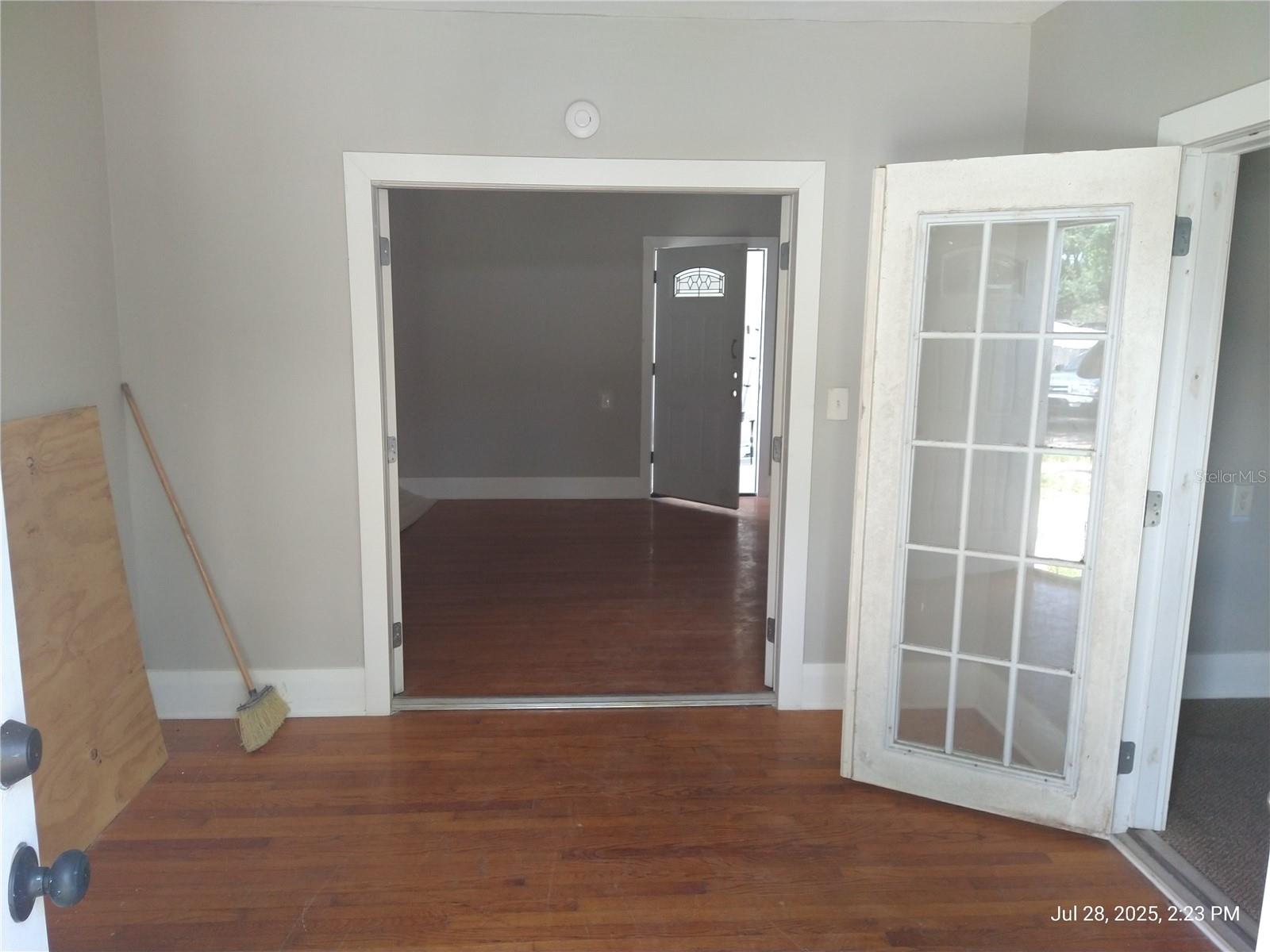 909 and 911 WEST HILLSBOROUGH AVE, TAMPA, FL, 33604