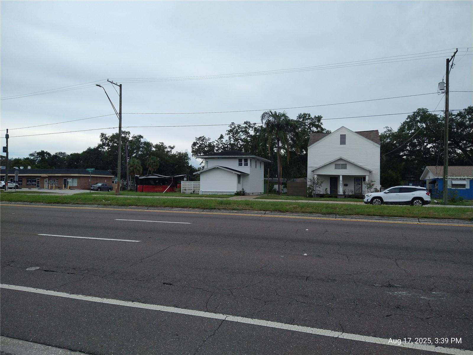 909 and 911 WEST HILLSBOROUGH AVE, TAMPA, FL, 33604