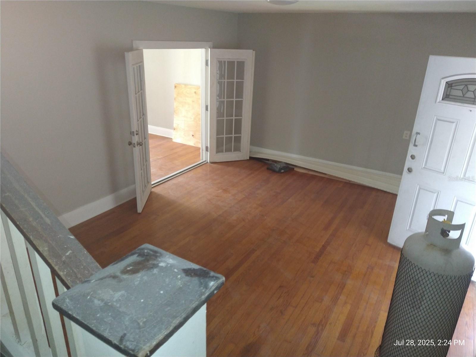 909 and 911 WEST HILLSBOROUGH AVE, TAMPA, FL, 33604