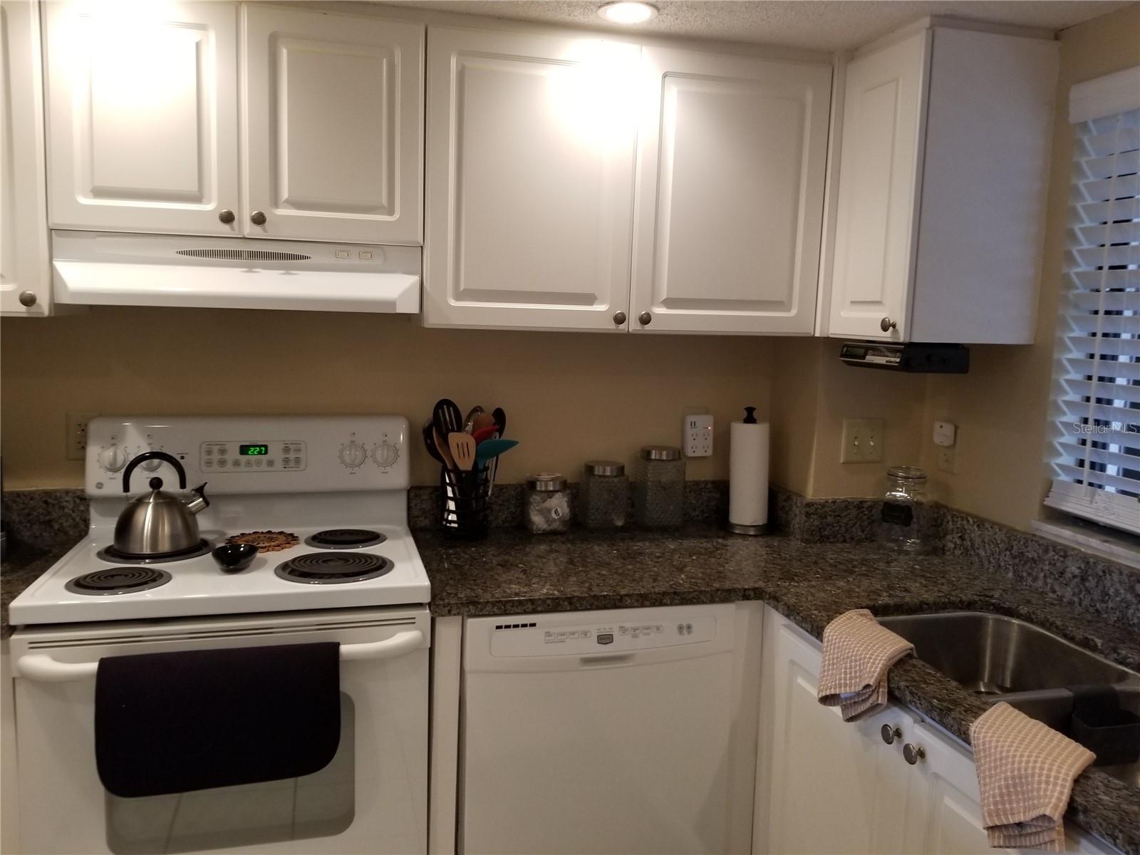 1001 BENJAMIN FRANKLIN DR #405, SARASOTA, FL, 34236