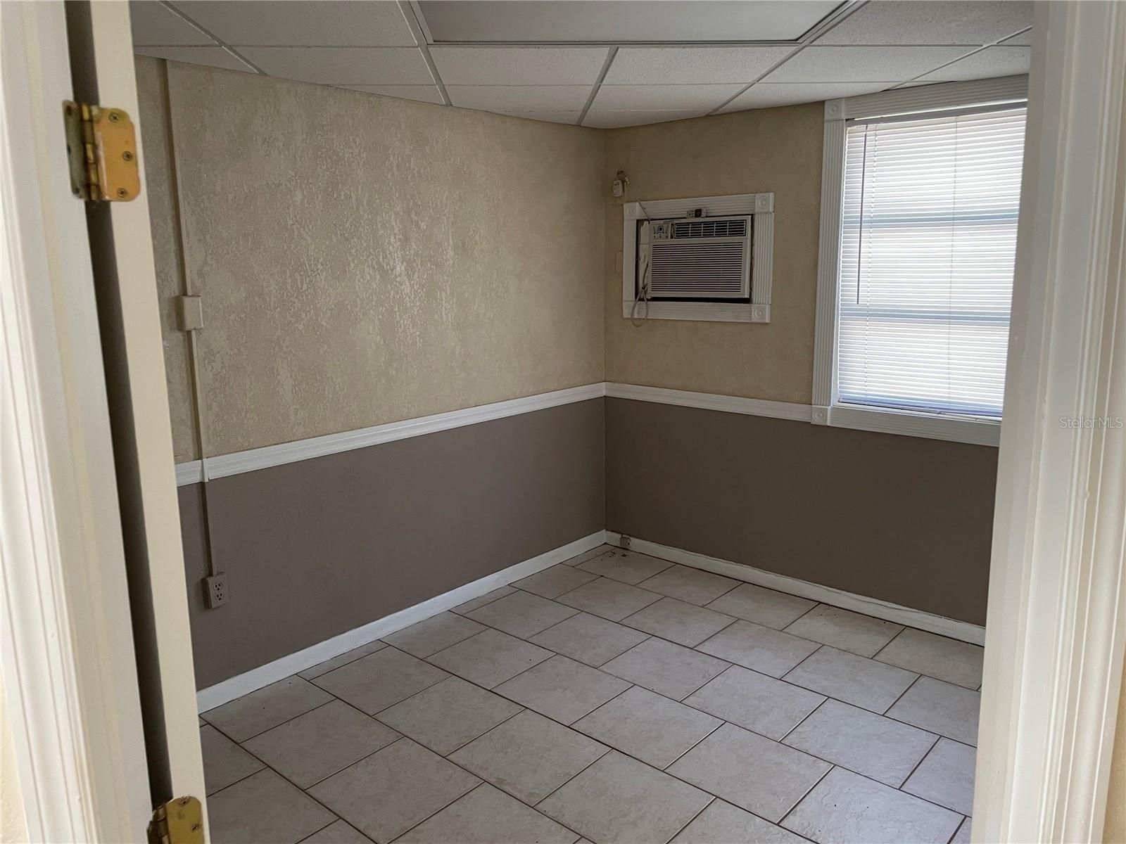 739 E SILVER SPRINGS BLVD #107, OCALA, FL, 34470