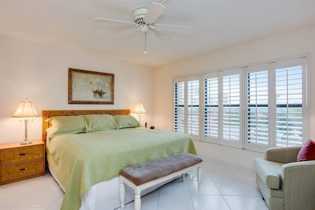 1001 BENJAMIN FRANKLIN DR #404, SARASOTA, FL, 34236