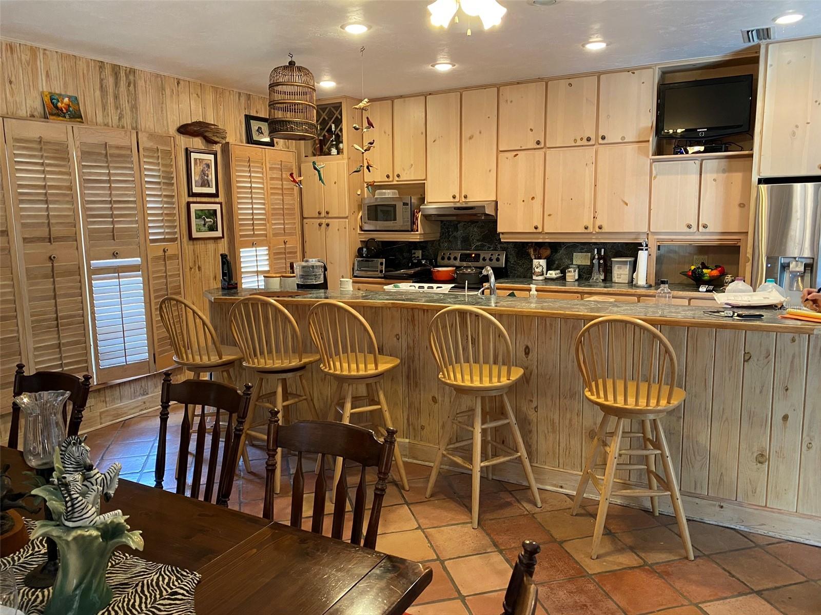 OM629721 Property Photo