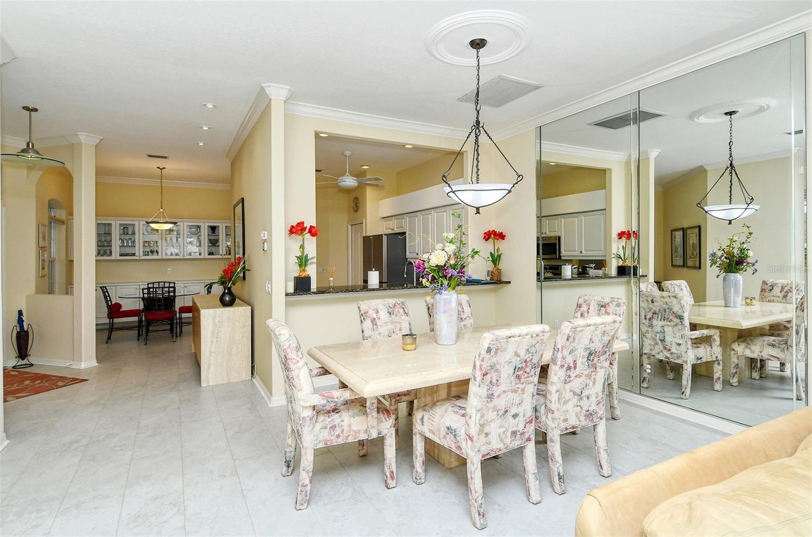 9480 FOREST HILLS CIR, SARASOTA, FL, 34238
