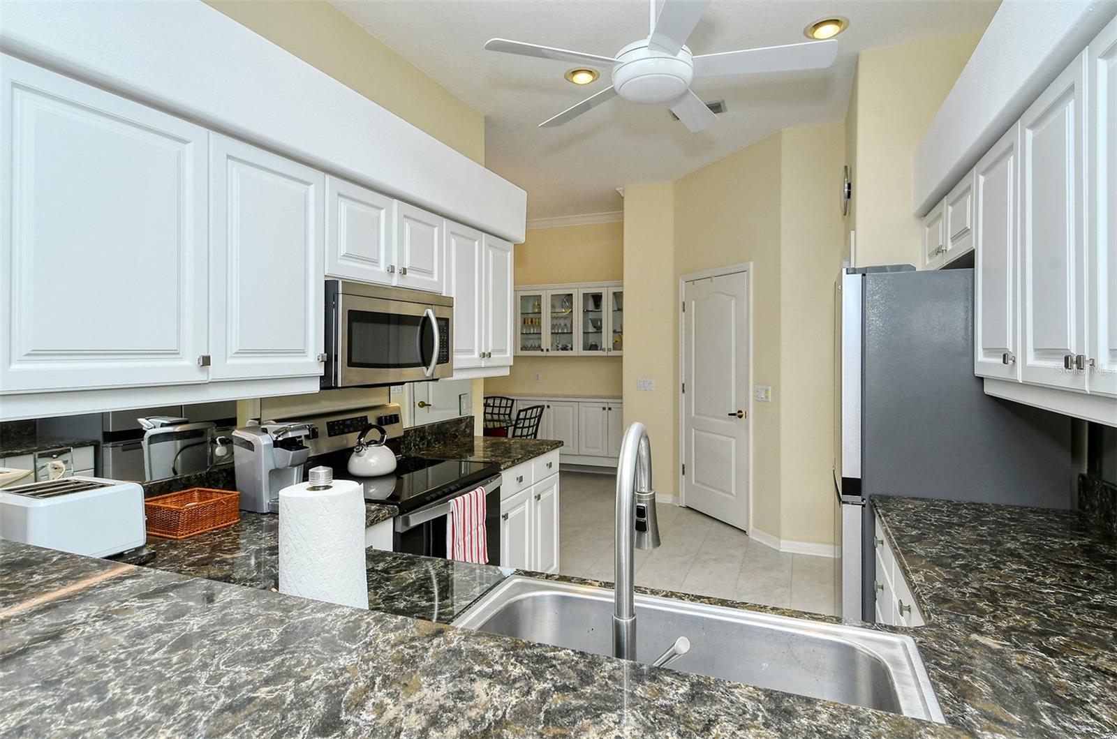 9480 FOREST HILLS CIR, SARASOTA, FL, 34238