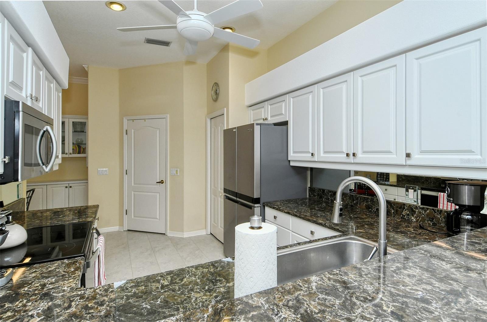 9480 FOREST HILLS CIR, SARASOTA, FL, 34238