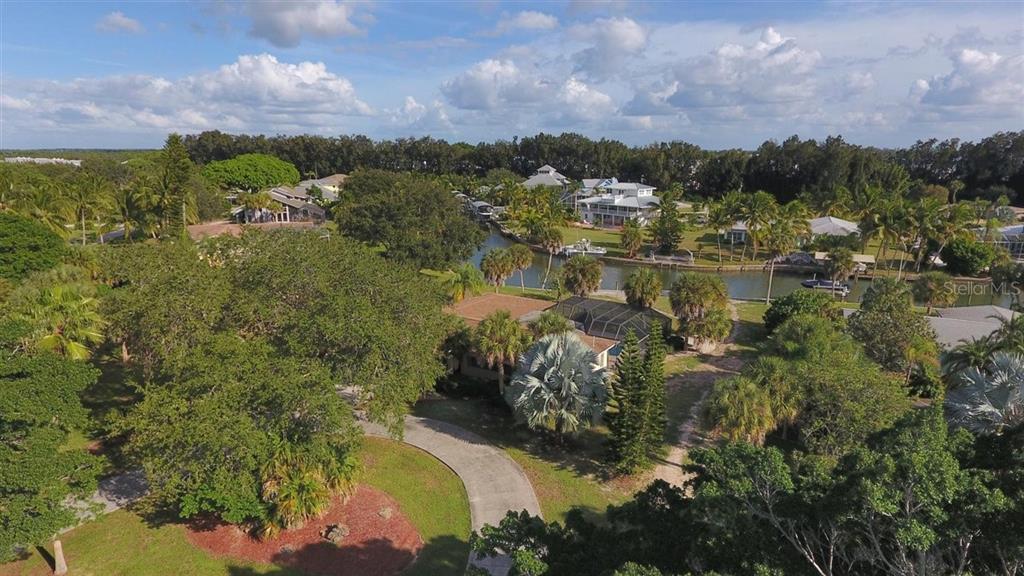 500 GREEN DOLPHIN DR S, PLACIDA, FL, 33946