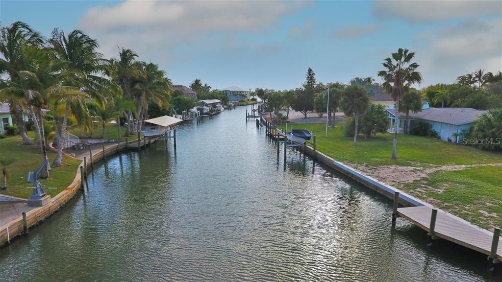 500 GREEN DOLPHIN DR S, PLACIDA, FL, 33946