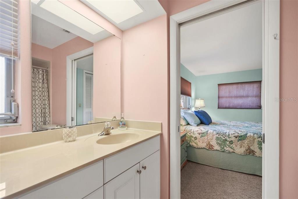 500 GREEN DOLPHIN DR S, PLACIDA, FL, 33946