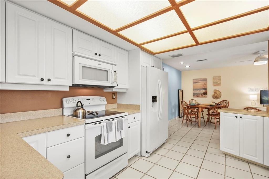 500 GREEN DOLPHIN DR S, PLACIDA, FL, 33946
