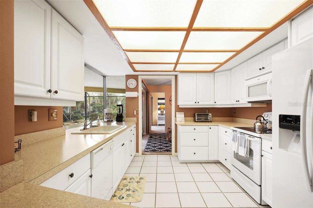 500 GREEN DOLPHIN DR S, PLACIDA, FL, 33946