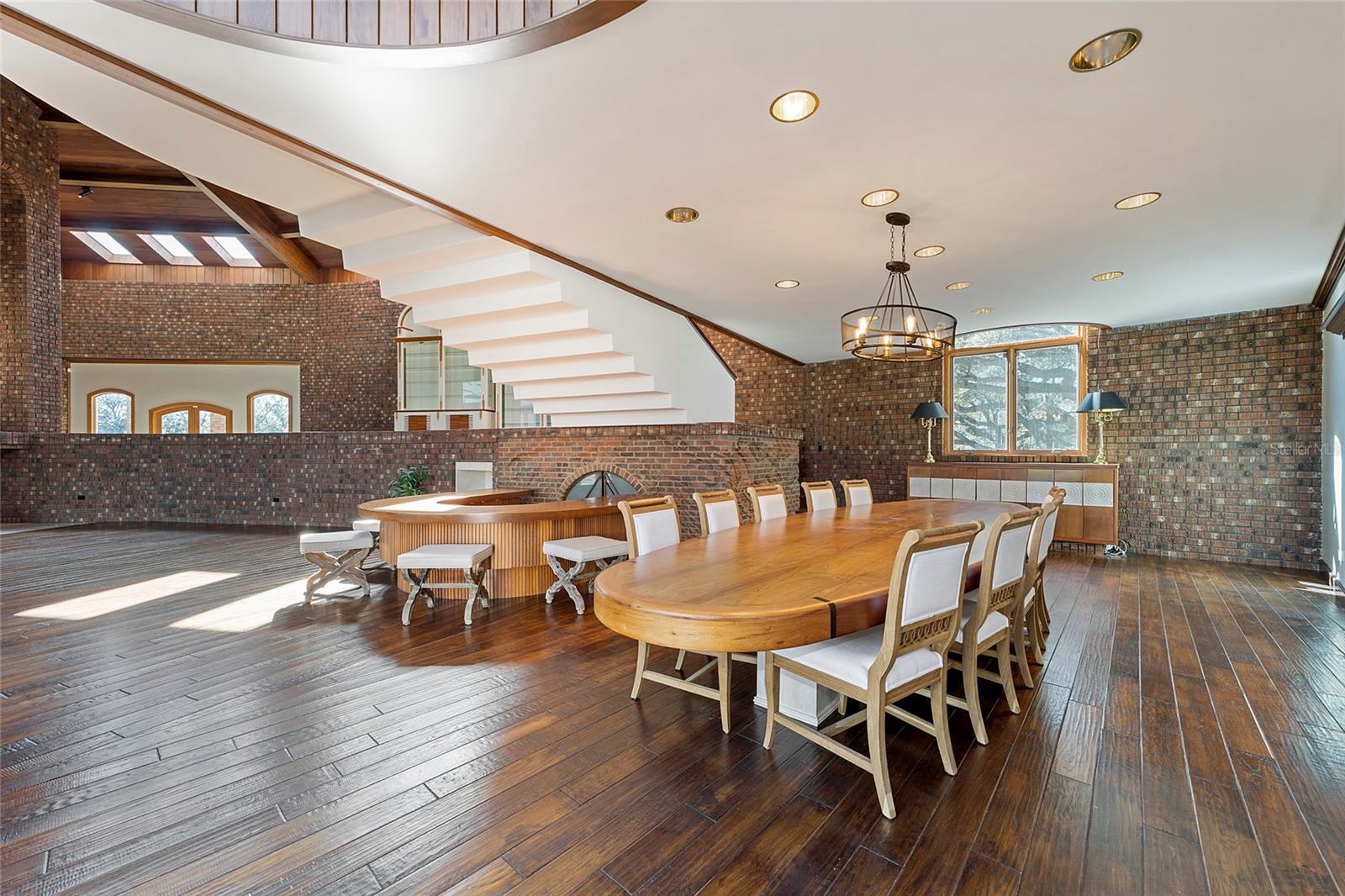 OM632474 Property Photo