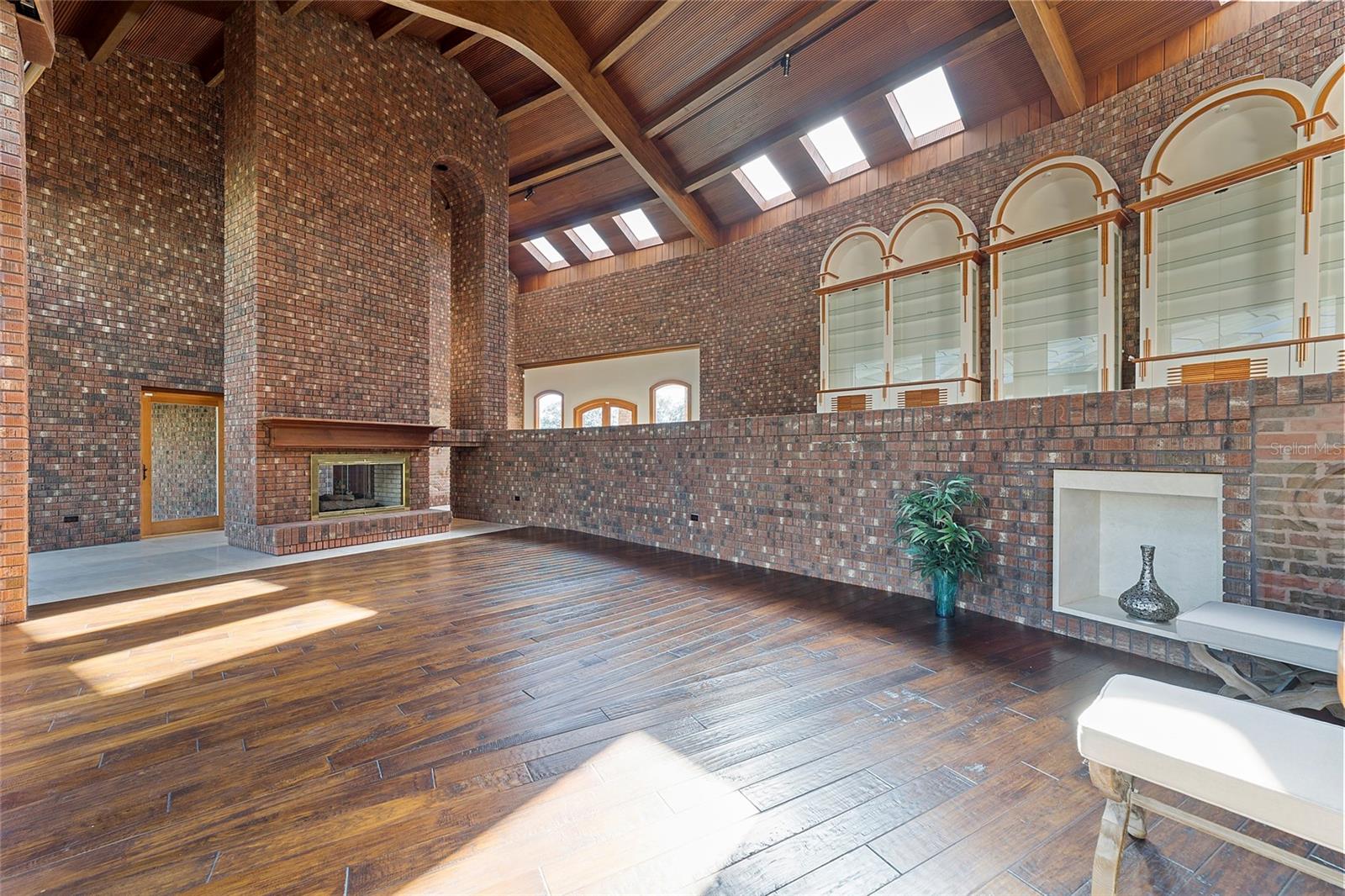 OM632474 Property Photo