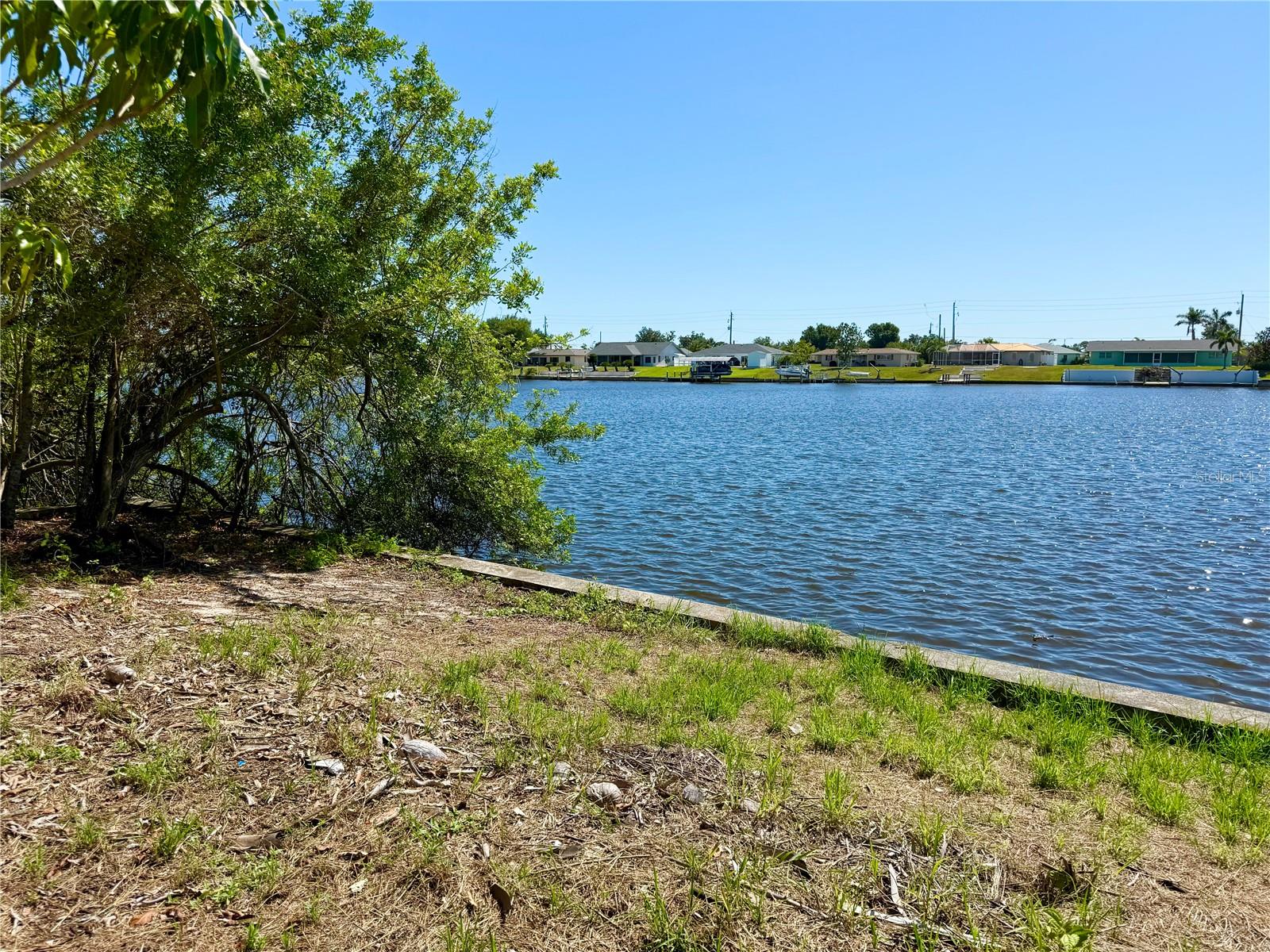 834 ELLICOTT CIR NW, PORT CHARLOTTE, FL, 33952