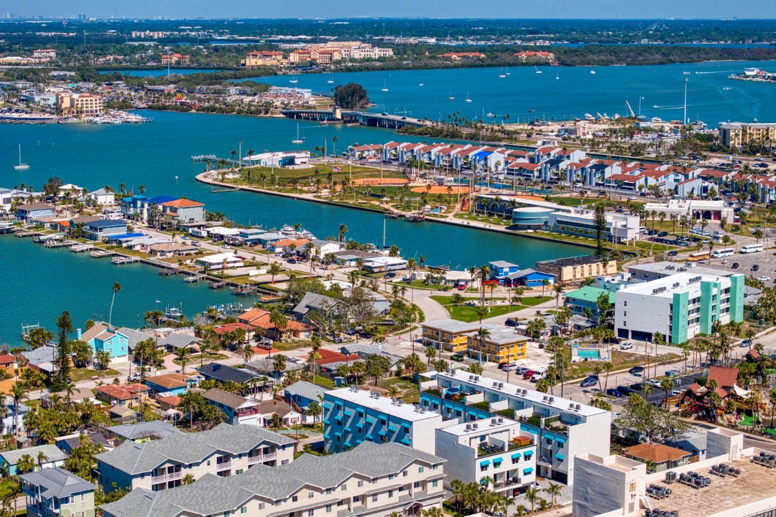 15405 GULF BLVD #B1, MADEIRA BEACH, FL, 33708