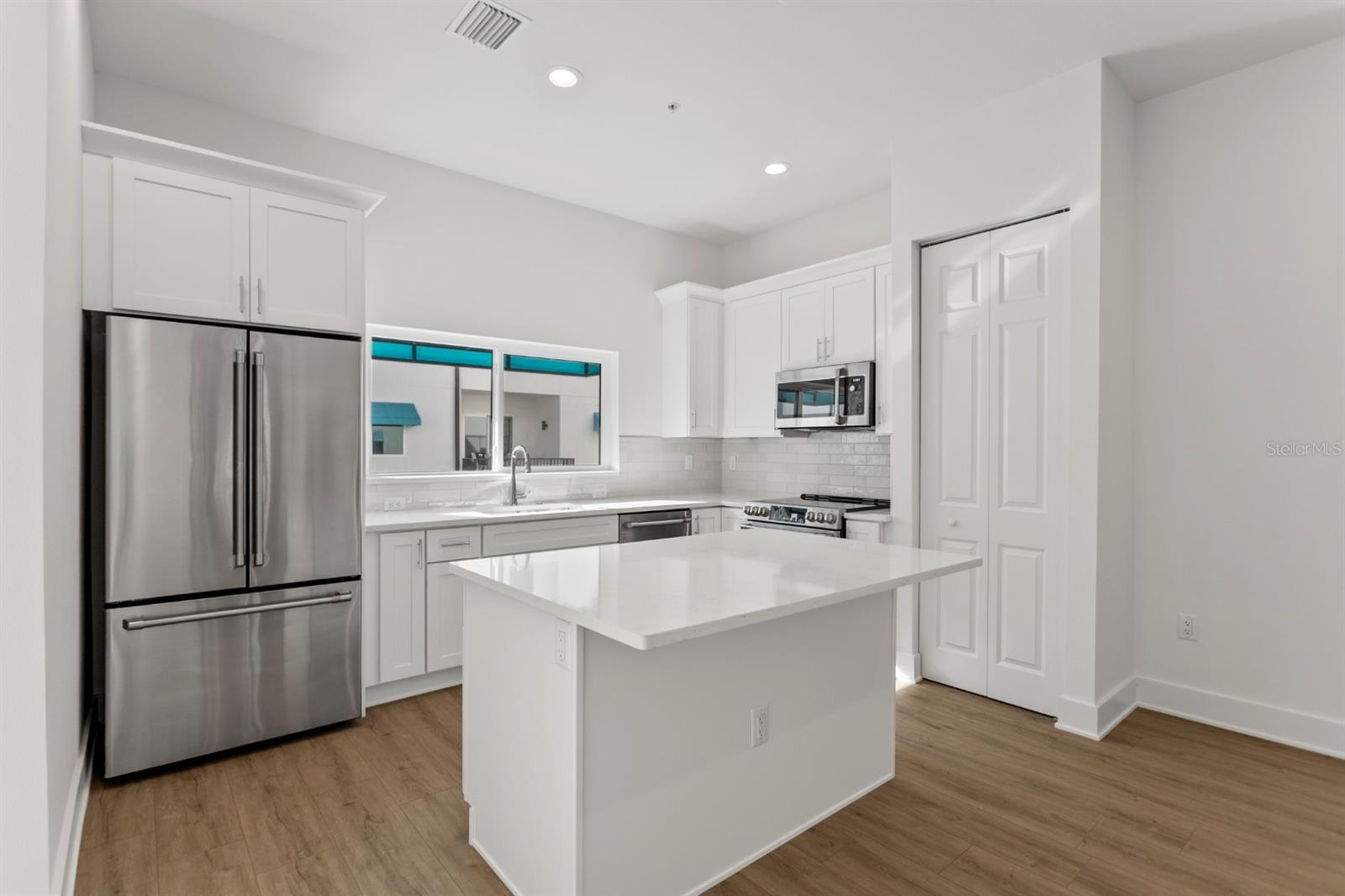 15405 GULF BLVD #B1, MADEIRA BEACH, FL, 33708