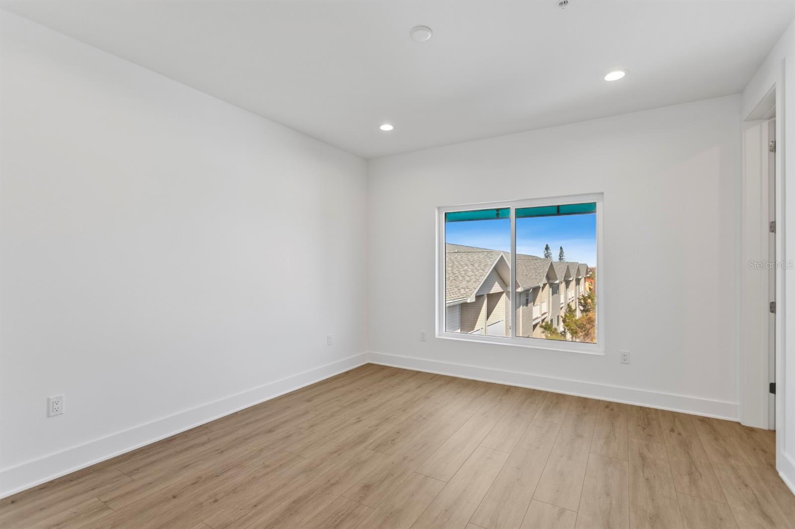 15405 GULF BLVD #B1, MADEIRA BEACH, FL, 33708