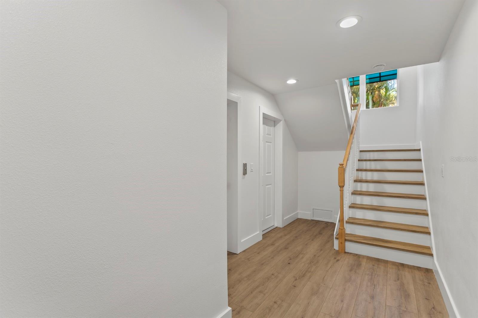 15405 GULF BLVD #B1, MADEIRA BEACH, FL, 33708