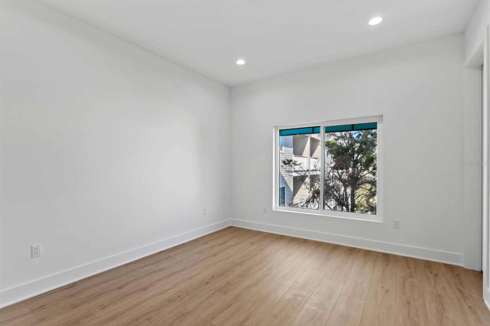 15405 GULF BLVD #B1, MADEIRA BEACH, FL, 33708