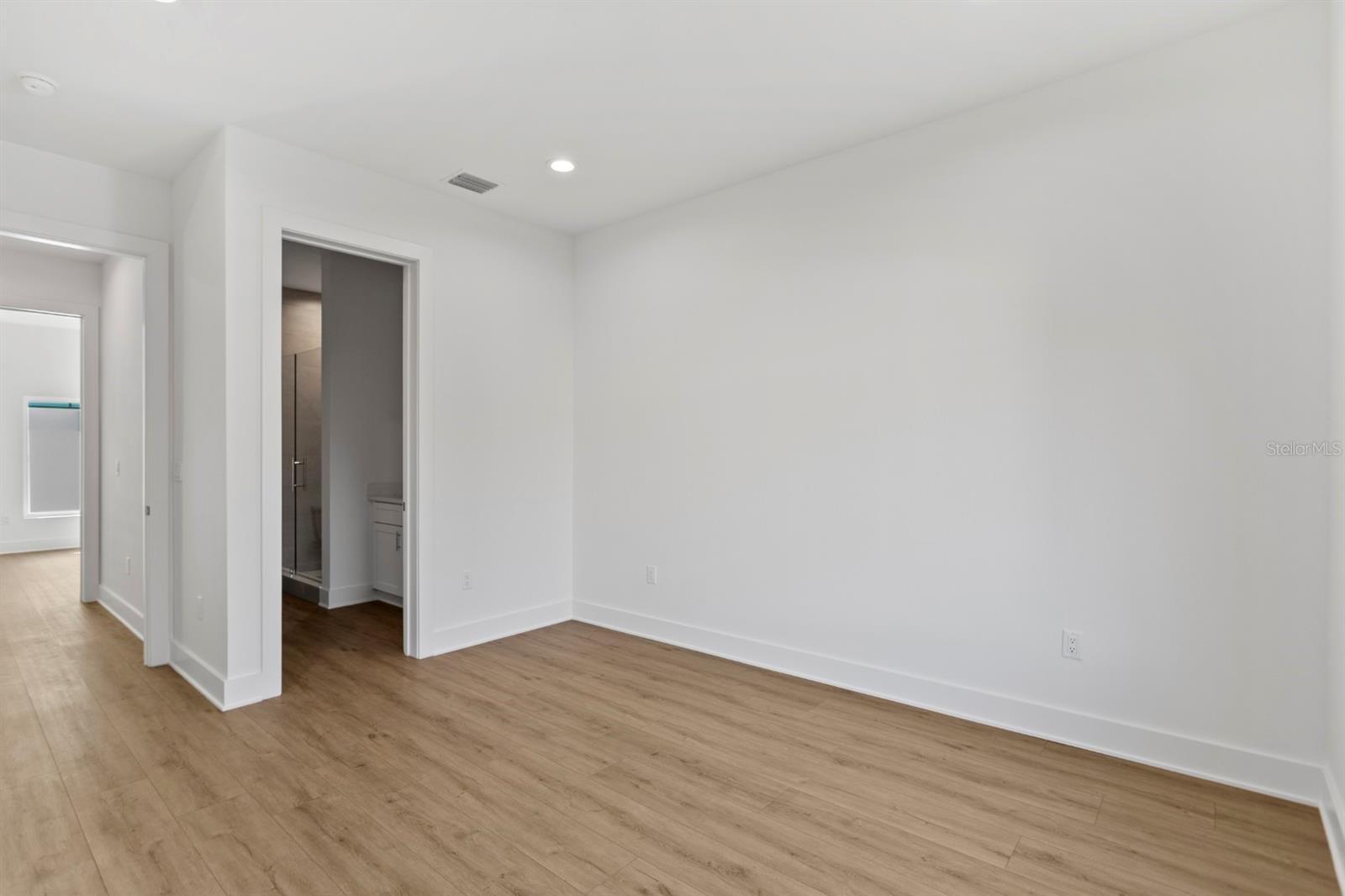 15405 GULF BLVD #B1, MADEIRA BEACH, FL, 33708