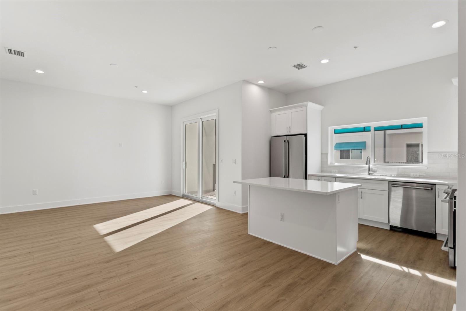 15405 GULF BLVD #B1, MADEIRA BEACH, FL, 33708