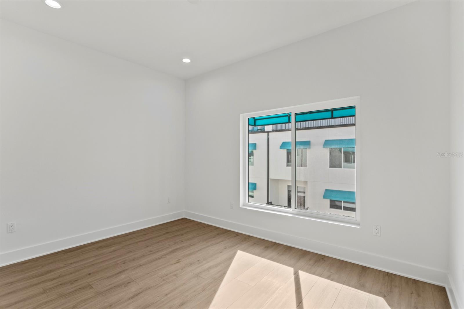 15405 GULF BLVD #B1, MADEIRA BEACH, FL, 33708