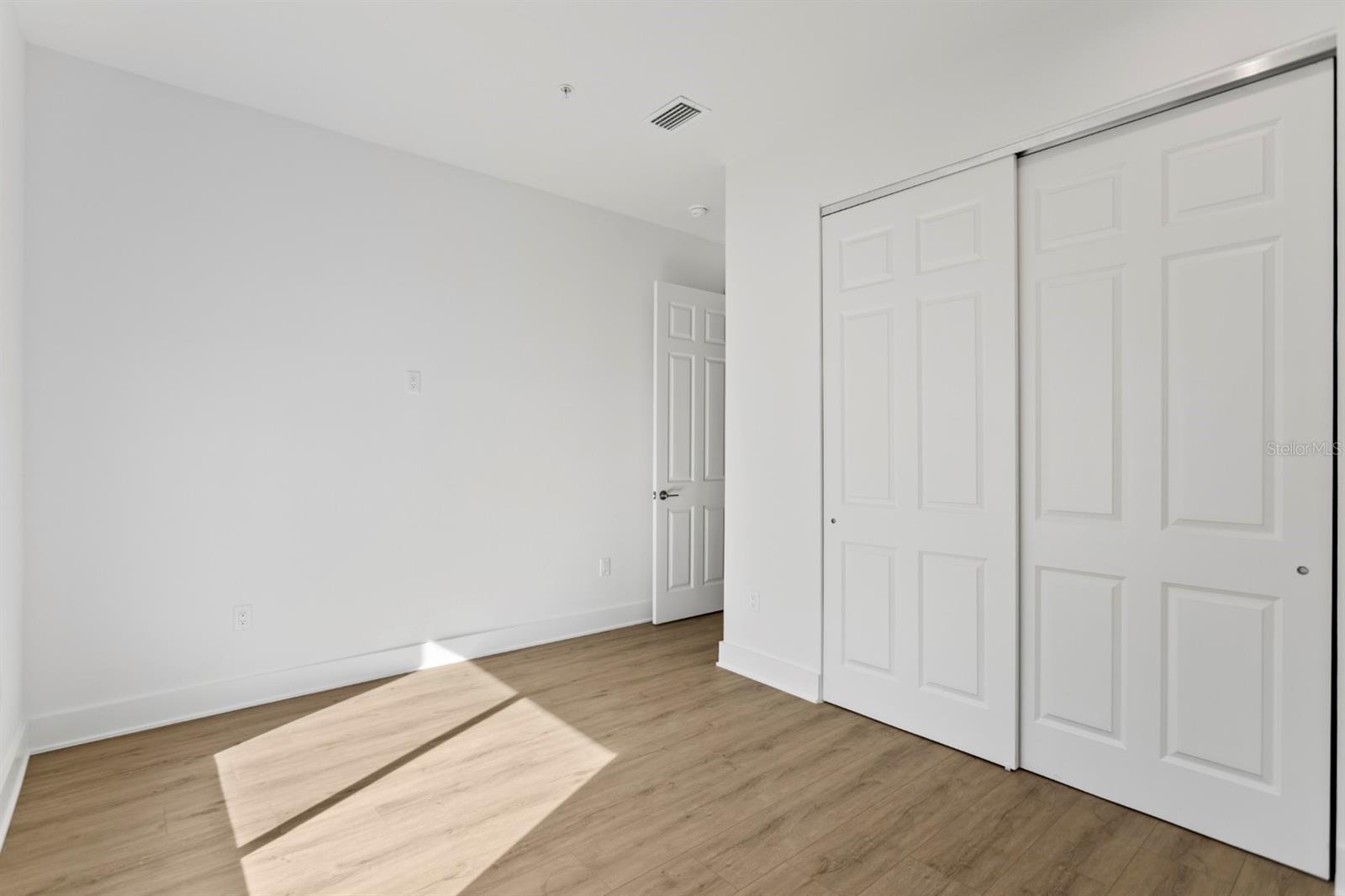 15405 GULF BLVD #B1, MADEIRA BEACH, FL, 33708