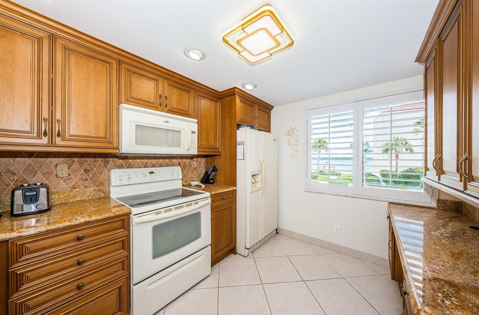 5532 LA PUERTA DEL SOL BLVD #238, ST PETERSBURG, FL, 33715