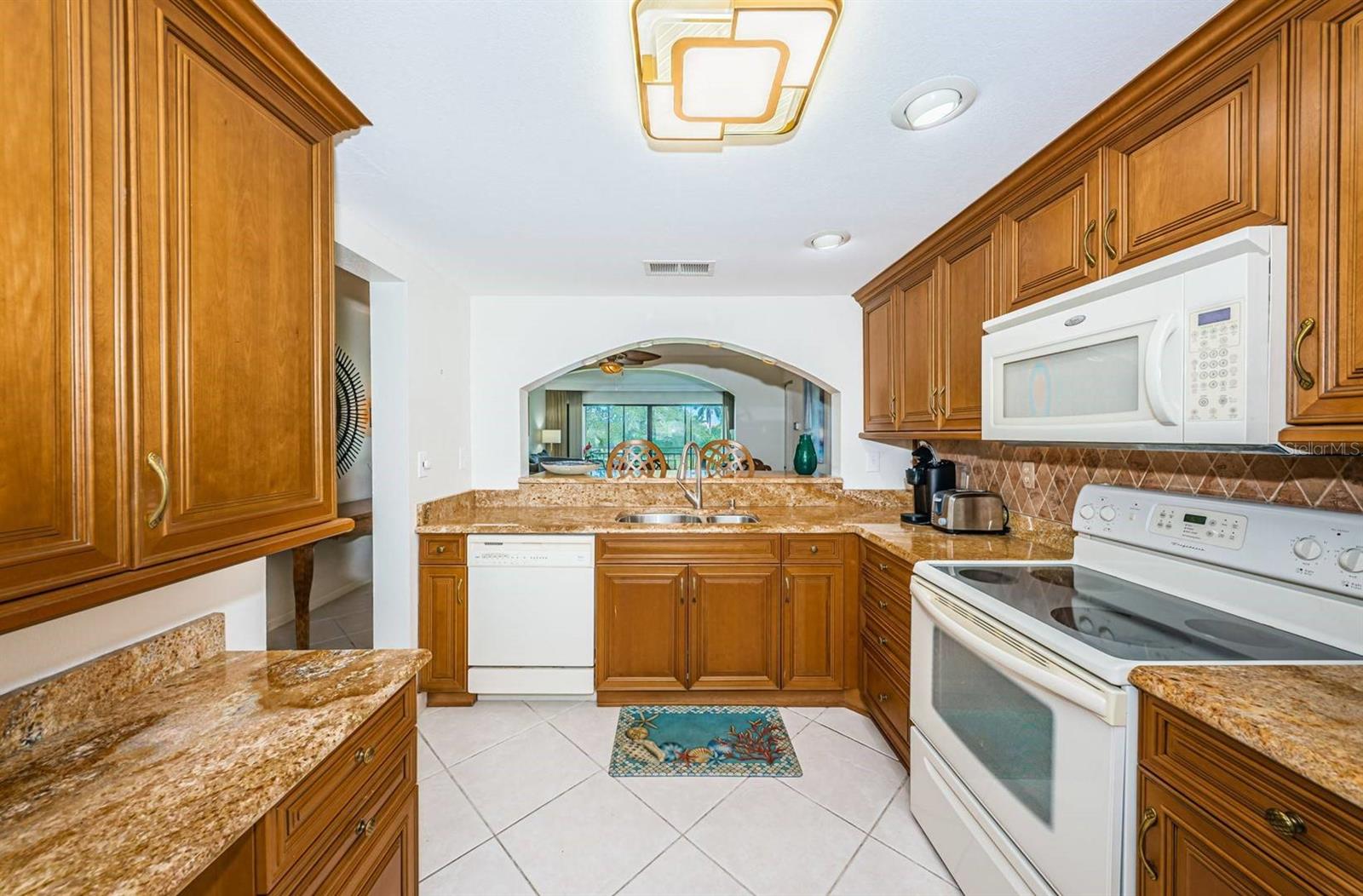 5532 LA PUERTA DEL SOL BLVD #238, ST PETERSBURG, FL, 33715
