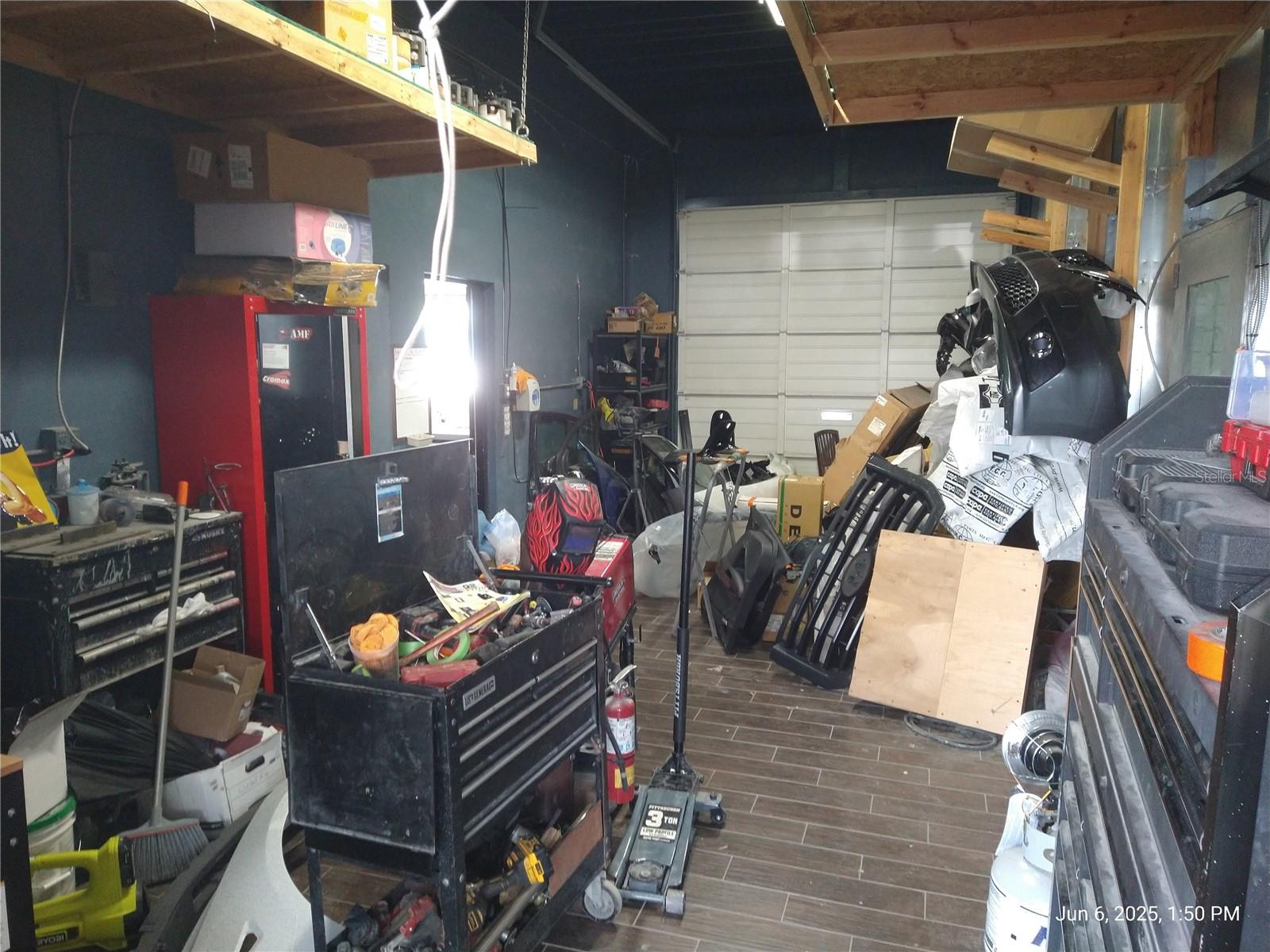 1301 W WATERS AVE, TAMPA, FL, 33604