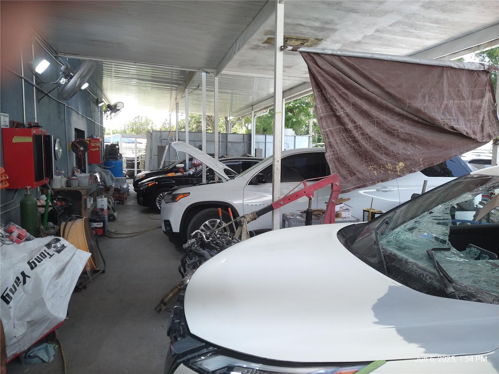 1301 W WATERS AVE, TAMPA, FL, 33604