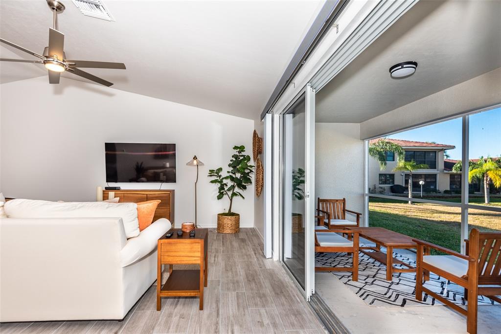 219 LEWIS CIR #112, PUNTA GORDA, FL, 33950