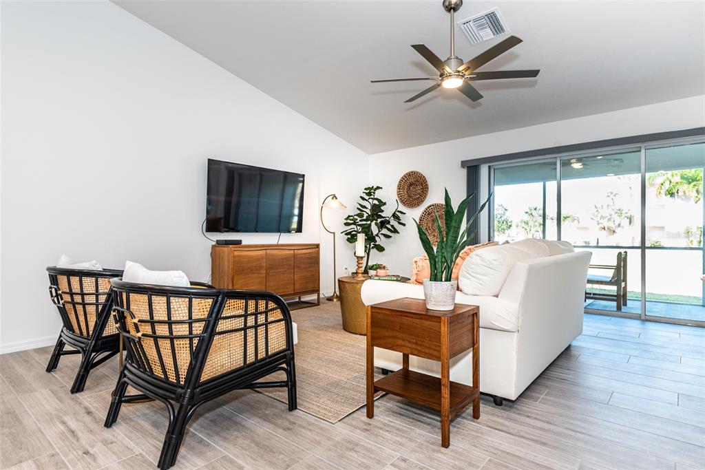 219 LEWIS CIR #112, PUNTA GORDA, FL, 33950