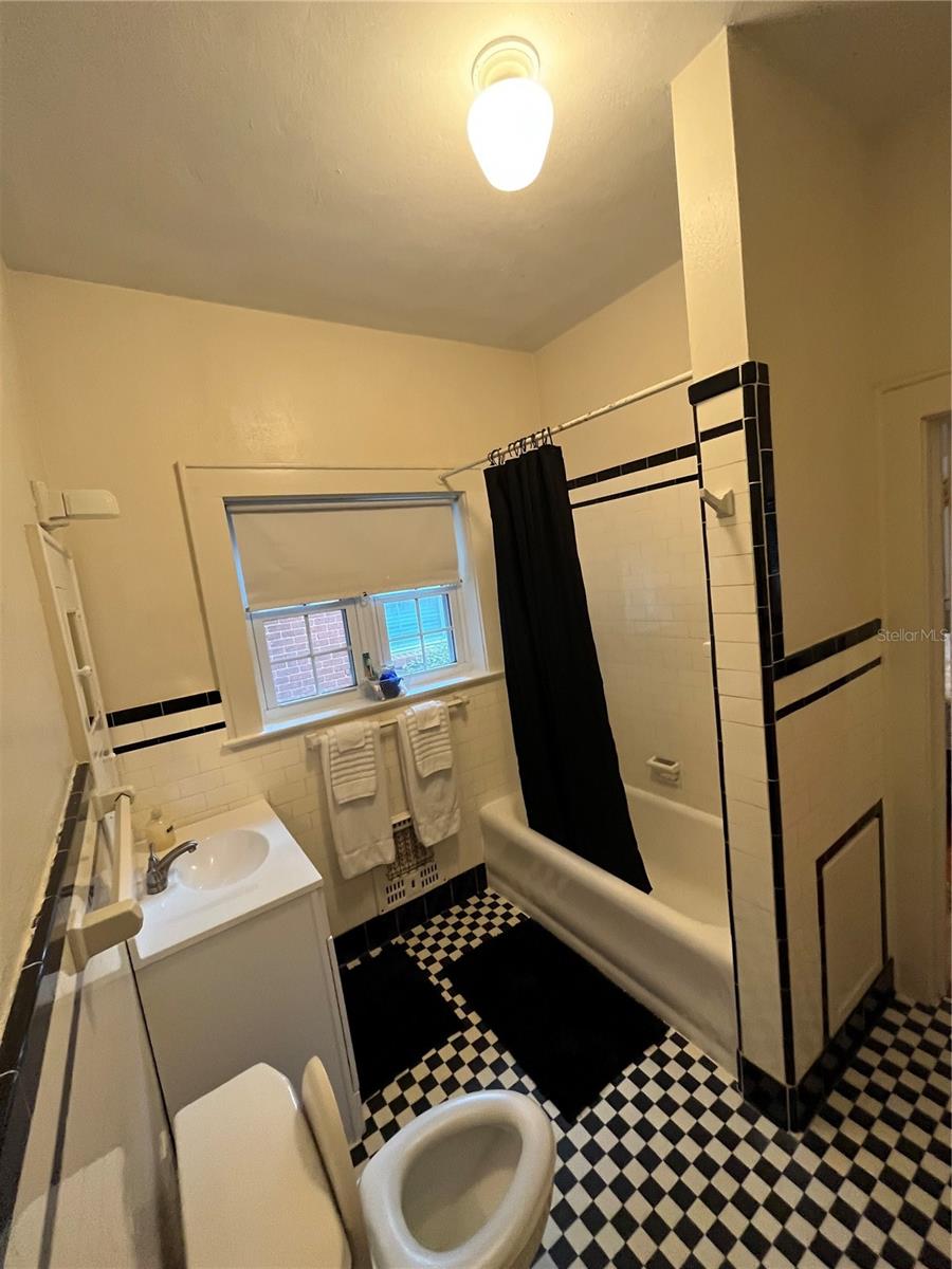 1200 W LAKE OTIS DR SE, WINTER HAVEN, FL, 33880