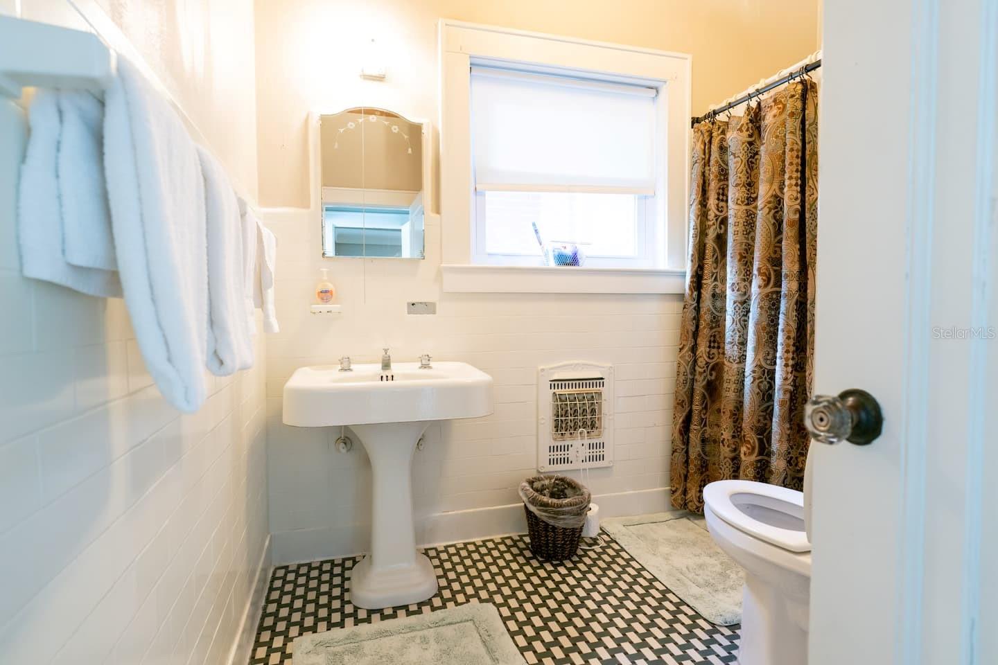 1200 W LAKE OTIS DR SE, WINTER HAVEN, FL, 33880
