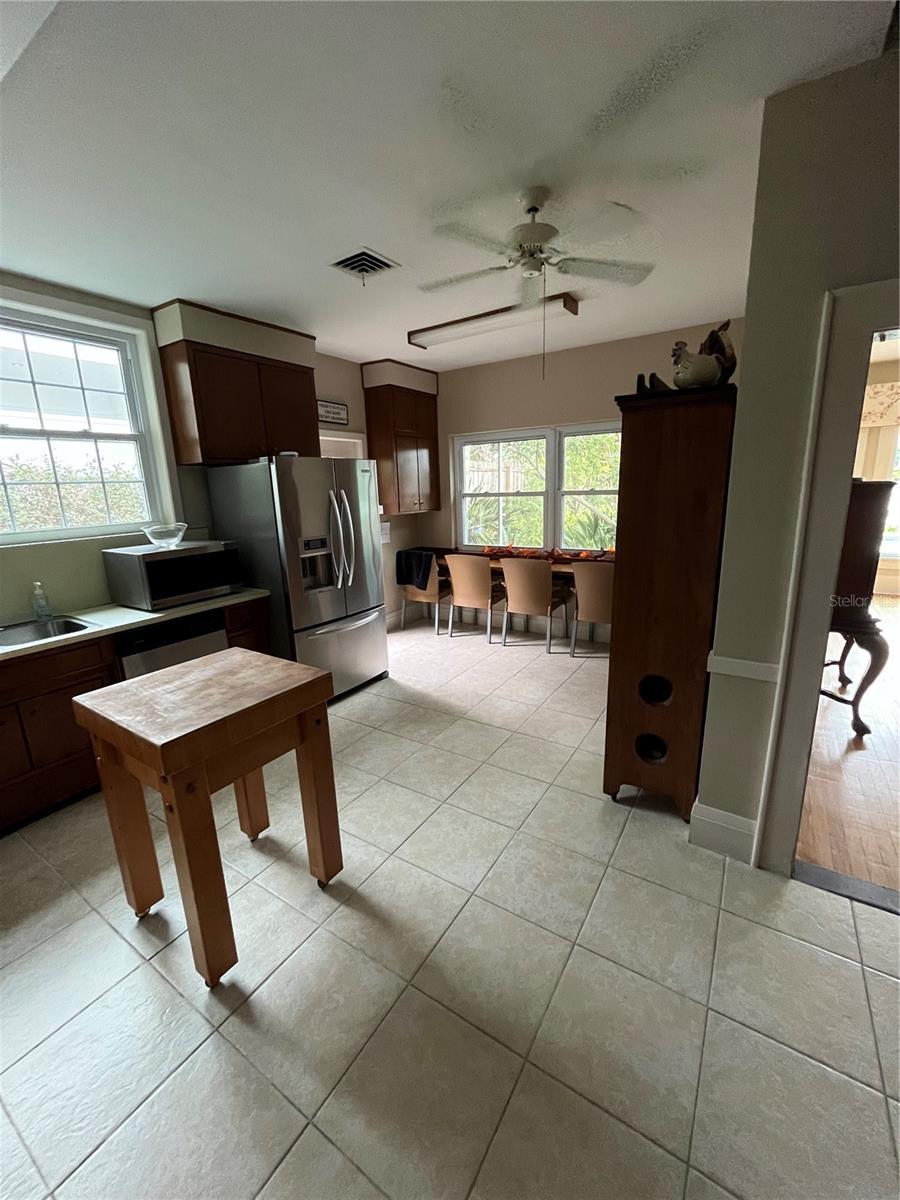 1200 W LAKE OTIS DR SE, WINTER HAVEN, FL, 33880
