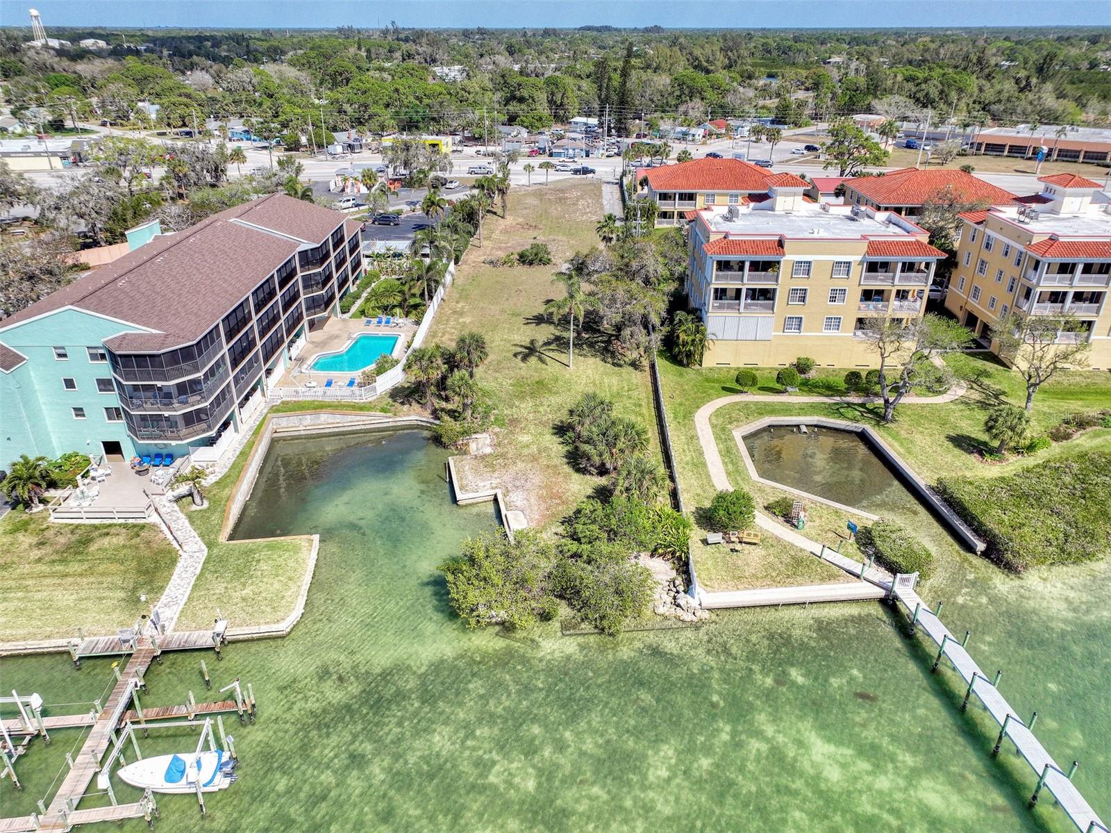1106 S MCCALL RD, ENGLEWOOD, FL, 34223