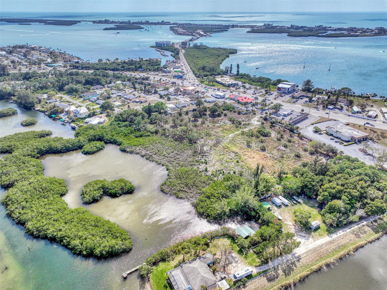 201 E BAY HEIGHTS RD, ENGLEWOOD, FL, 34223