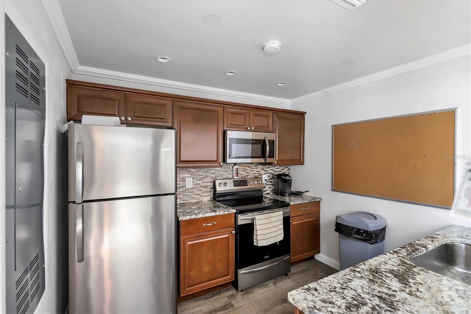 3239 BENEVA RD #101, SARASOTA, FL, 34232