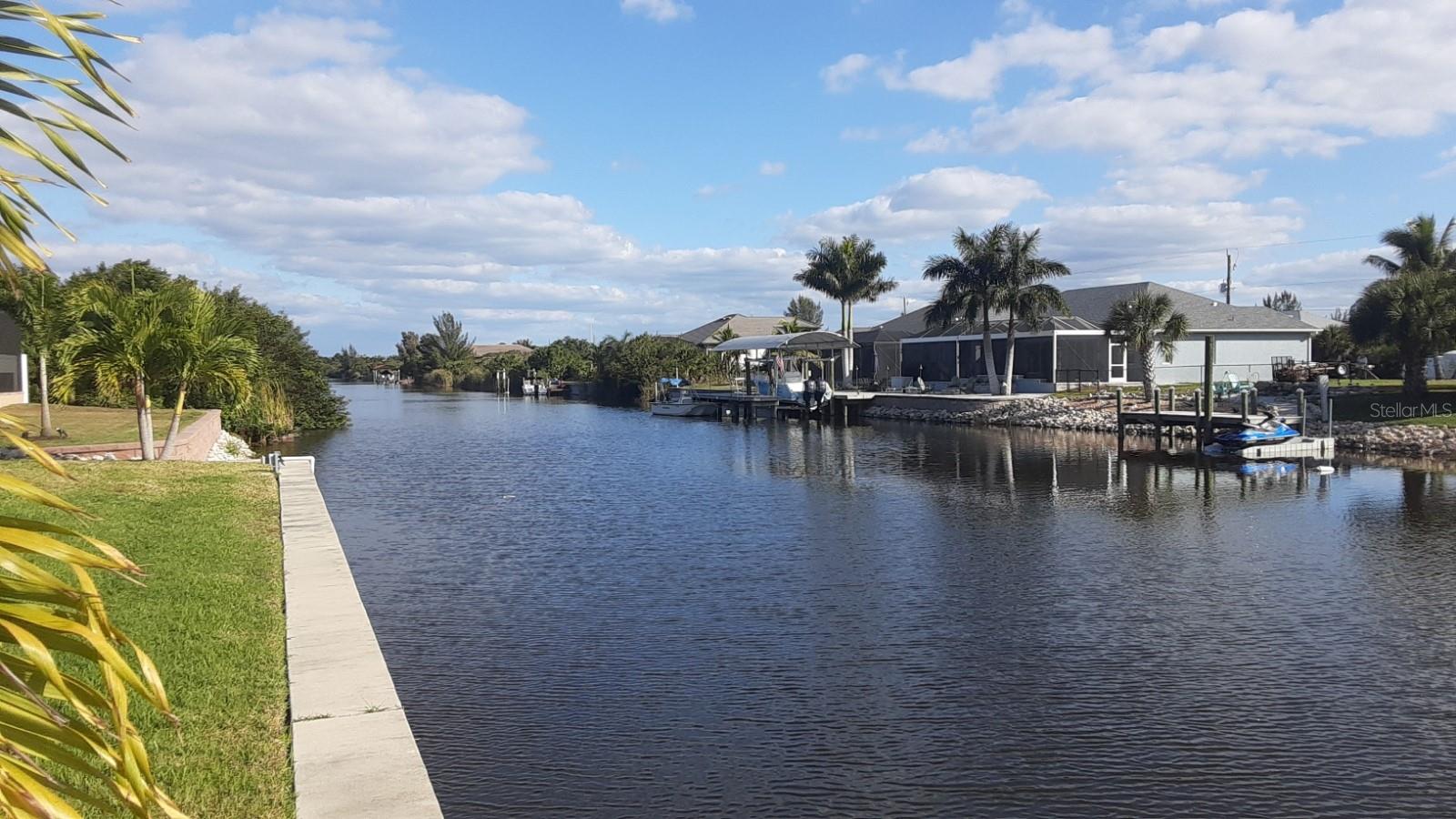 15304 HENNIPEN CIR, PORT CHARLOTTE, FL, 33981