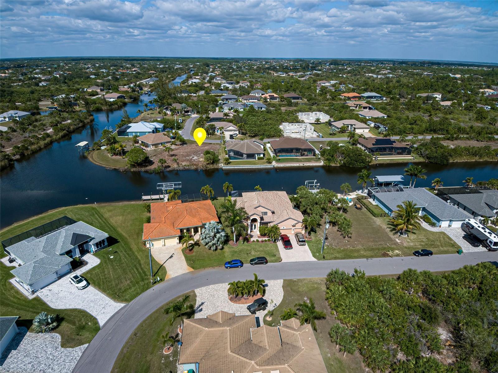 15304 HENNIPEN CIR, PORT CHARLOTTE, FL, 33981