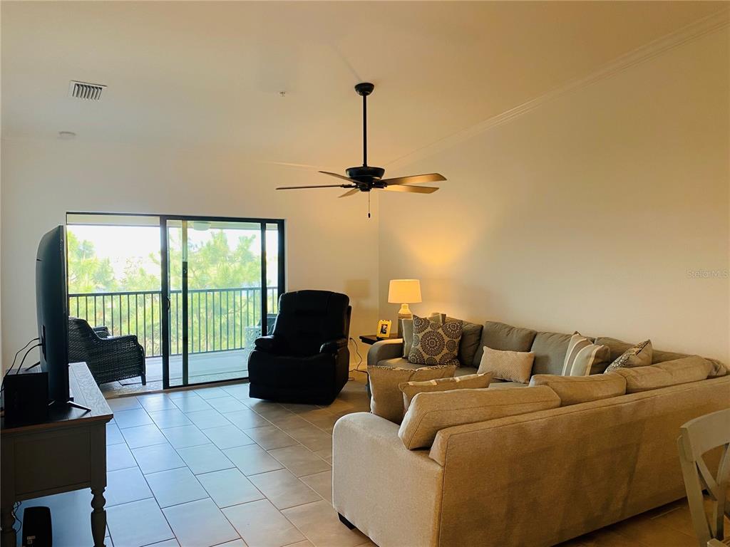 5664 PALMER CIR #202, BRADENTON, FL, 34211