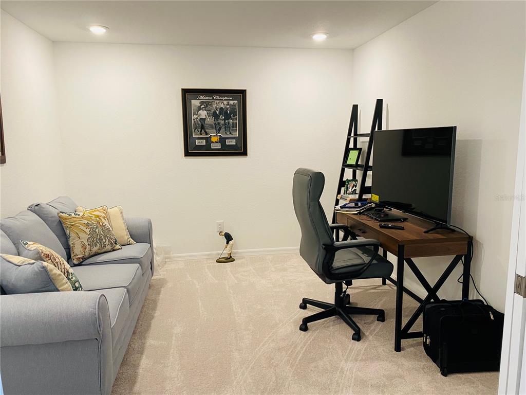 5664 PALMER CIR #202, BRADENTON, FL, 34211