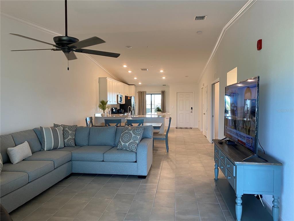 5664 PALMER CIR #202, BRADENTON, FL, 34211